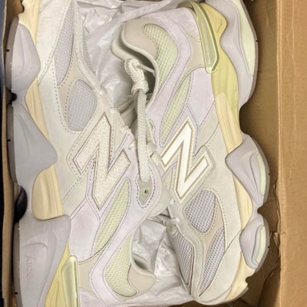 New Balance 9060